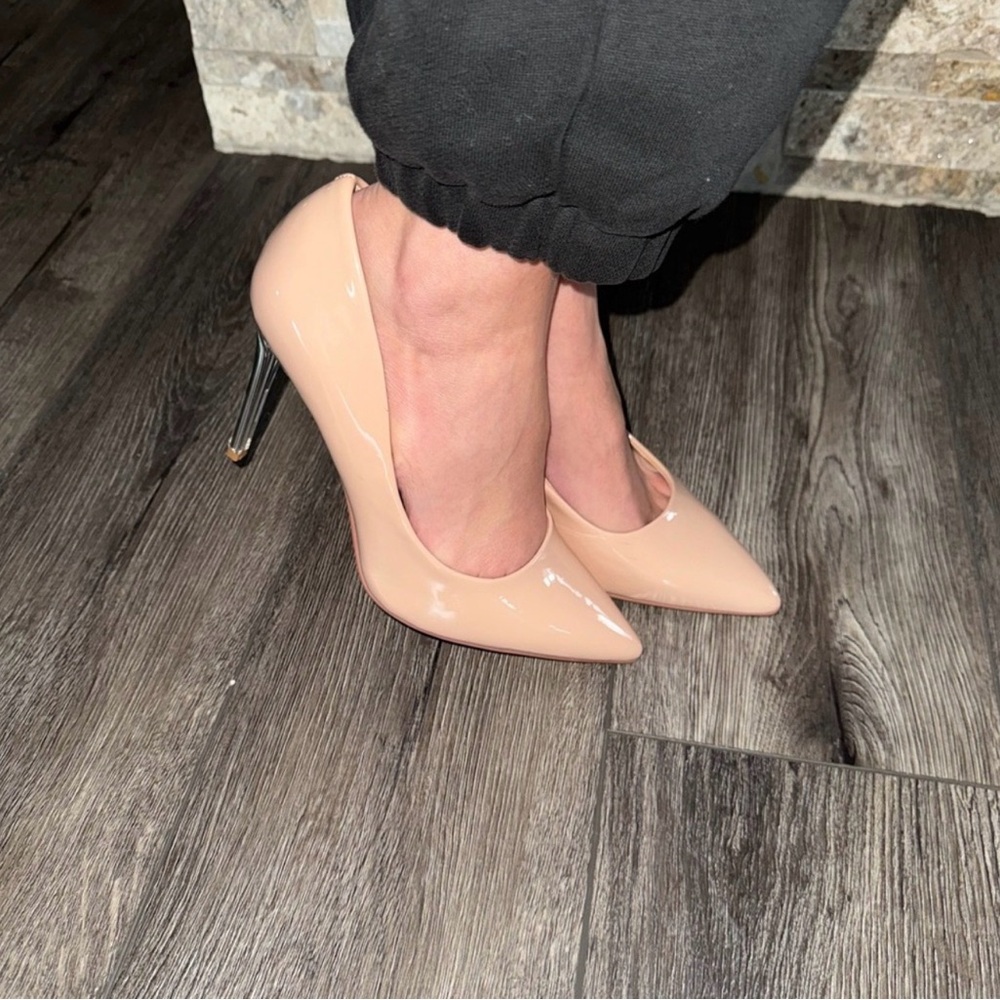 Women’s nude patent leather heels size 8